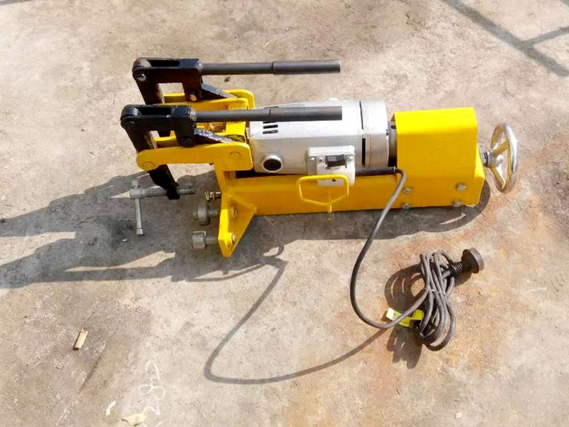 內(nèi)燃鋼軌鉆孔機(jī)怎么操作使用？